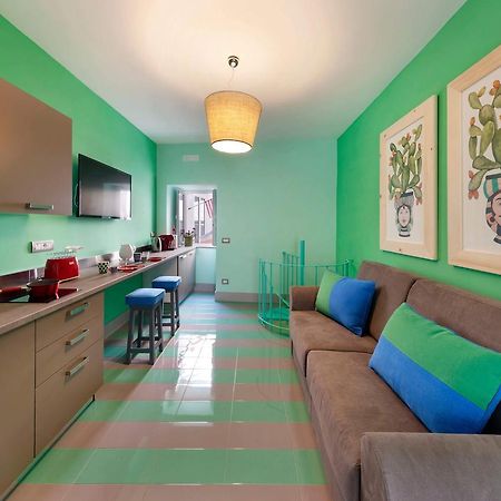 Suite Home Sorrento Luaran gambar