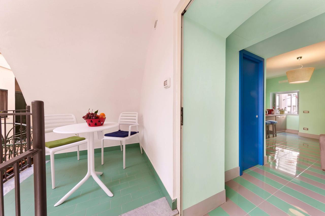 Suite Home Sorrento Luaran gambar